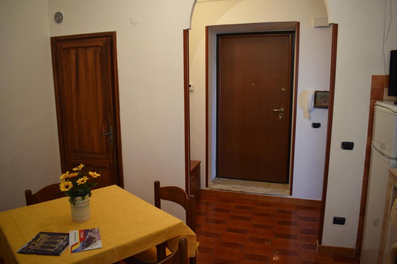 Domus - Casa Vacanza B&B Veroli Exterior foto